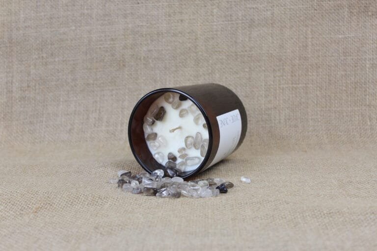 Yara Candle