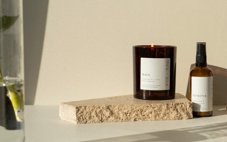 RELAX WITH CRYSTAL SOY CANDLES