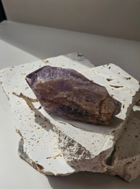 Bahia Amethyst 4 Bahia Amethyst point showing the warm brown and rust tones at its base